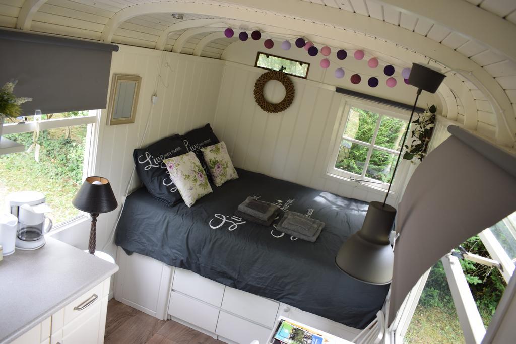Camping Chez Francis Bed and Breakfast Loupiac  Exterior foto